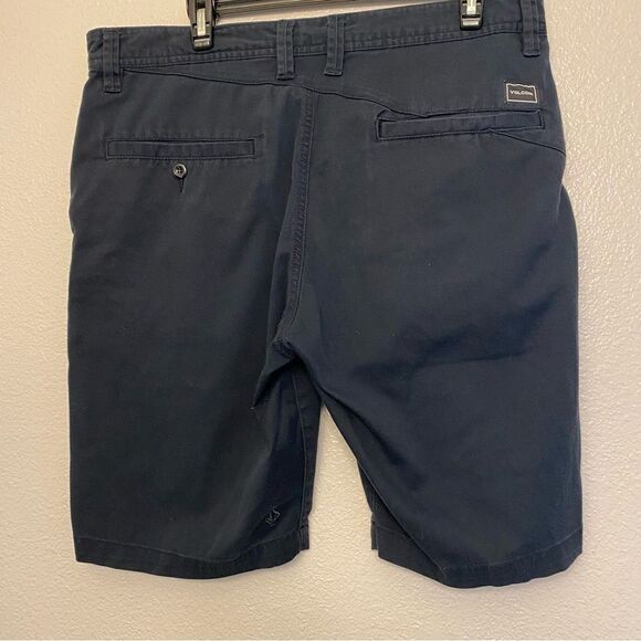 VOLCOM black weathered skater Chino shorts 10” - 34 - Picture 3 of 10